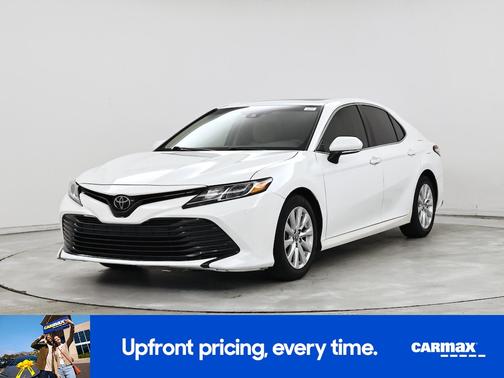 White 2018 Toyota Camry LE