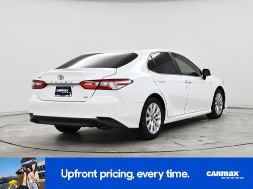 White 2018 Toyota Camry LE