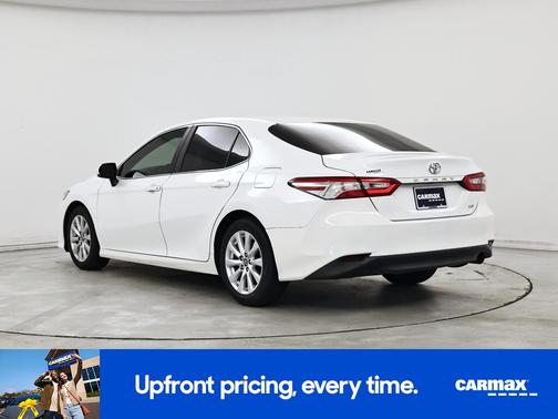 White 2018 Toyota Camry LE