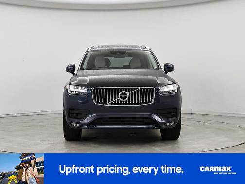 2022 Volvo XC90 T6 Momentum