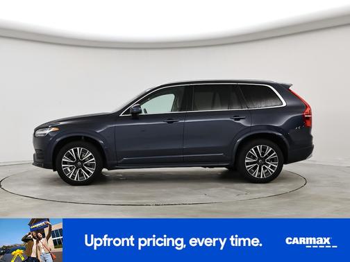 2022 Volvo XC90 T6 Momentum