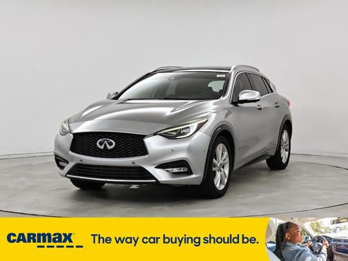 2017 INFINITI QX30 Premium