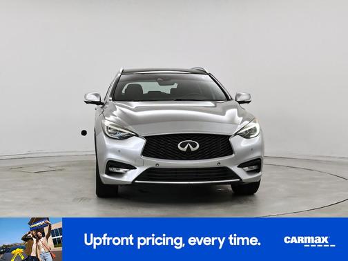 2017 INFINITI QX30 Premium