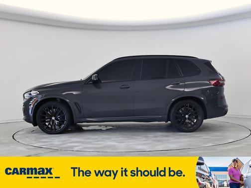2022 BMW X5 M50i