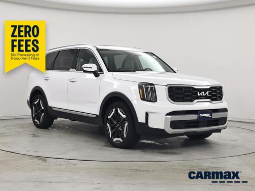 White 2025 Kia Telluride S