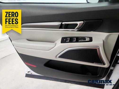 White 2025 Kia Telluride S