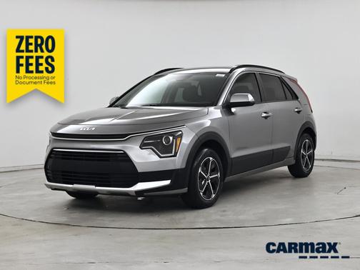 Gray 2024 Kia Niro LX
