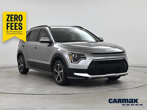 Gray 2024 Kia Niro LX