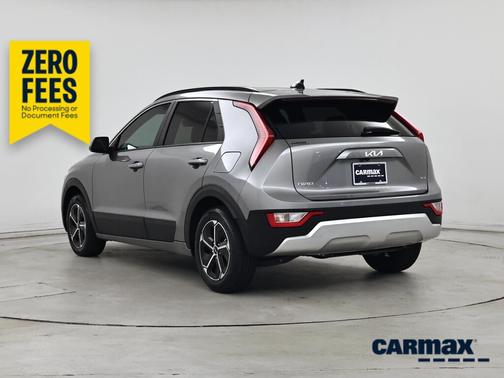 Gray 2024 Kia Niro LX