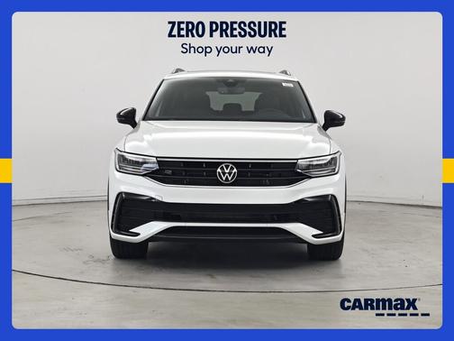 White 2023 Volkswagen Tiguan SE R-Line Black