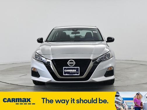 2022 Nissan Altima SR