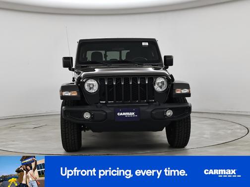 Gray 2021 Jeep Gladiator Willy's