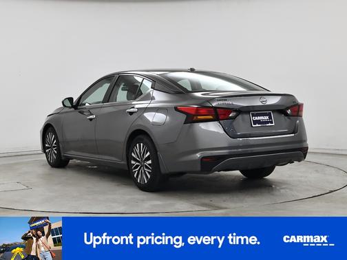 Gray 2023 Nissan Altima SV