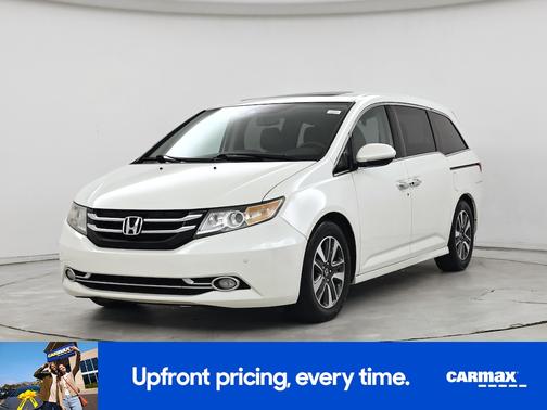 White 2017 Honda Odyssey Touring Elite