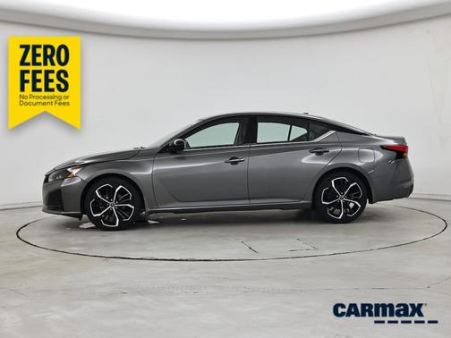 Gray 2023 Nissan Altima SR