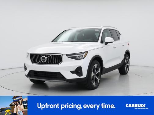 2023 Volvo XC40 B5 Plus Bright Theme
