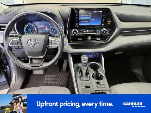 2022 Toyota Highlander Hybrid XLE