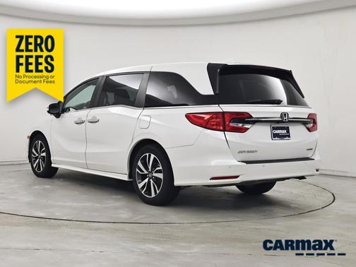White 2023 Honda Odyssey Touring