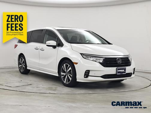 White 2023 Honda Odyssey Touring
