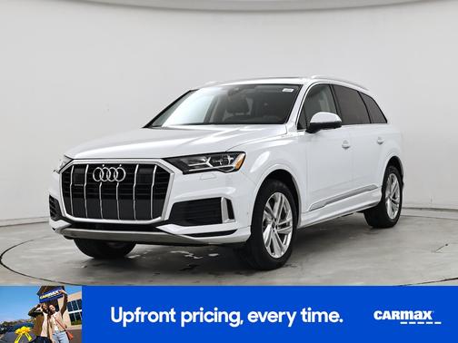 White 2023 Audi Q7 Premium