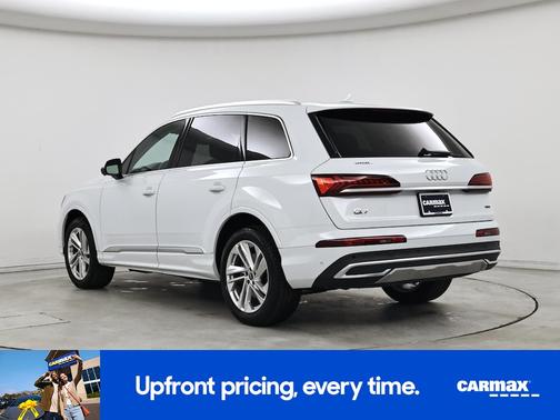 White 2023 Audi Q7 Premium