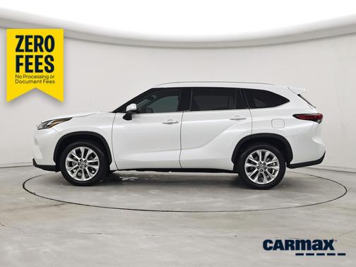 White 2023 Toyota Highlander Limited