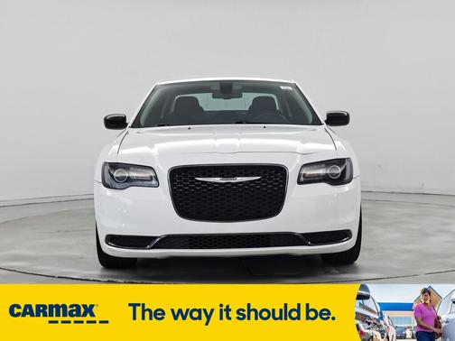 2019 Chrysler 300 Touring