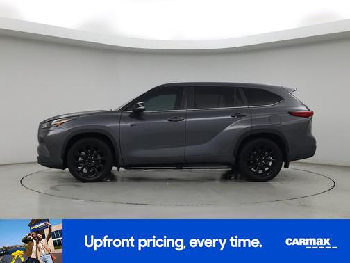 Gray 2023 Toyota Highlander XLE