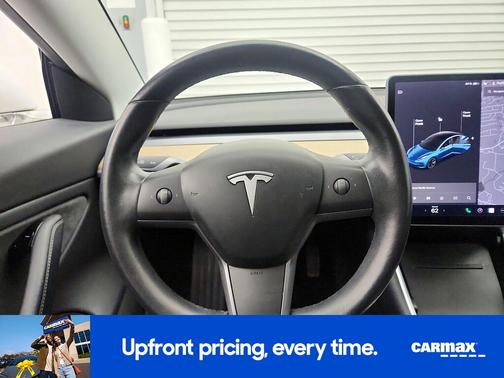 White 2019 Tesla Model 3 Standard Range Plus