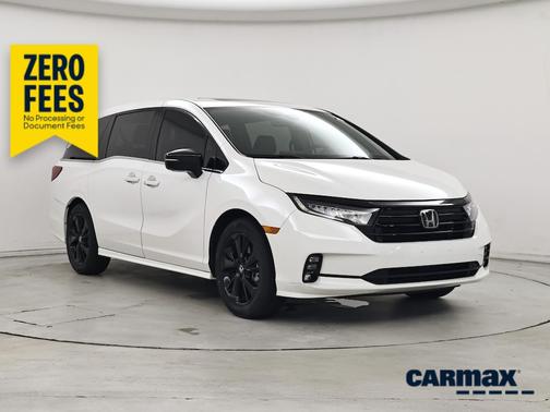 White 2024 Honda Odyssey Sport