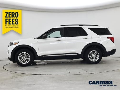 White 2022 Ford Explorer XLT