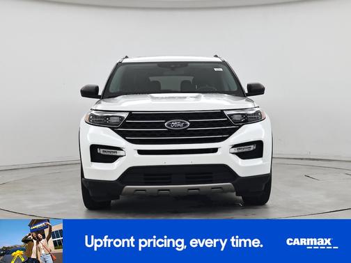 White 2022 Ford Explorer XLT