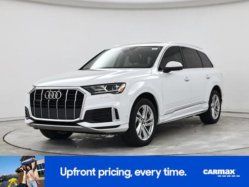 White 2021 Audi Q7 Premium