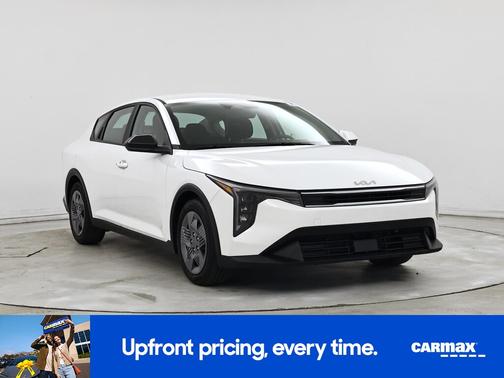 White 2025 Kia K4 LX