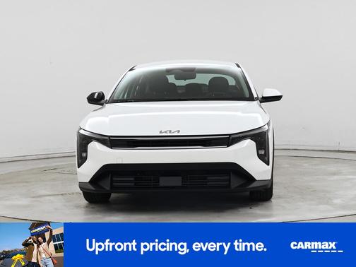 White 2025 Kia K4 LX