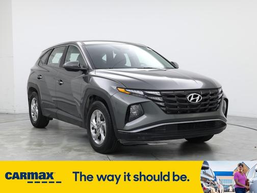 2022 Hyundai TUCSON SE