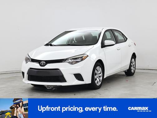 White 2015 Toyota Corolla LE