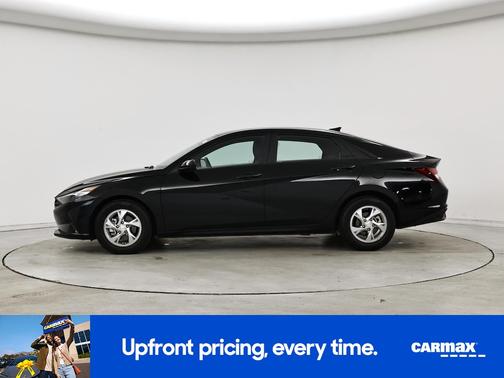 2023 Hyundai ELANTRA SE