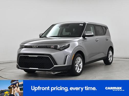 Gray 2025 Kia Soul LX
