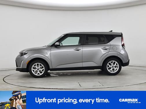 Gray 2025 Kia Soul LX