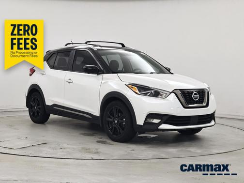 White 2020 Nissan Kicks SR