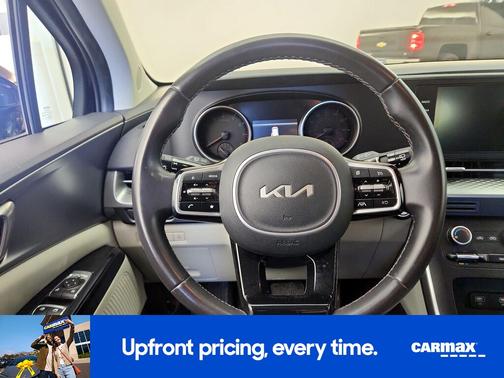 2024 Kia Carnival LX Seat Package