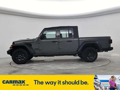 2022 Jeep Gladiator Sport