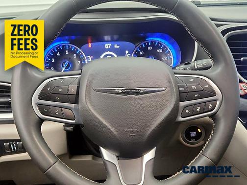 White 2023 Chrysler Pacifica Touring L