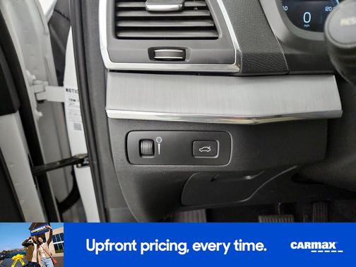 2022 Volvo XC90 T5 Momentum