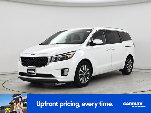 White 2018 Kia Sedona SX