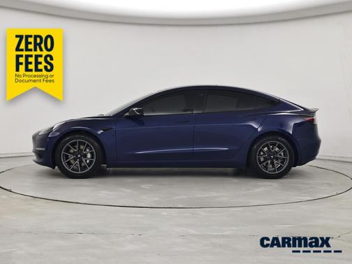 Blue 2022 Tesla Model 3