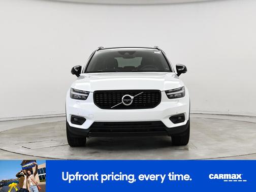 2022 Volvo XC40 T5 R-Design