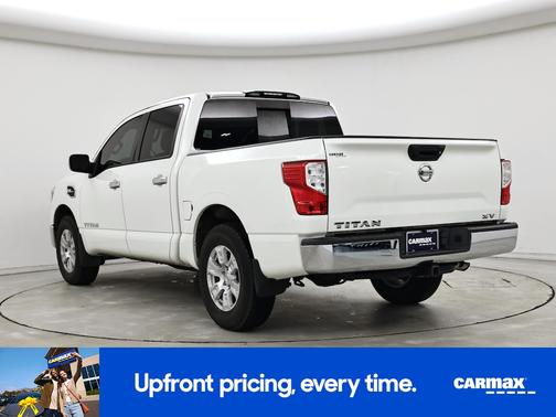 2017 Nissan Titan SV