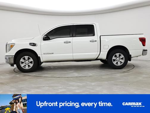 2017 Nissan Titan SV